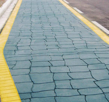 壓花地坪油漆其實是有設(shè)計的